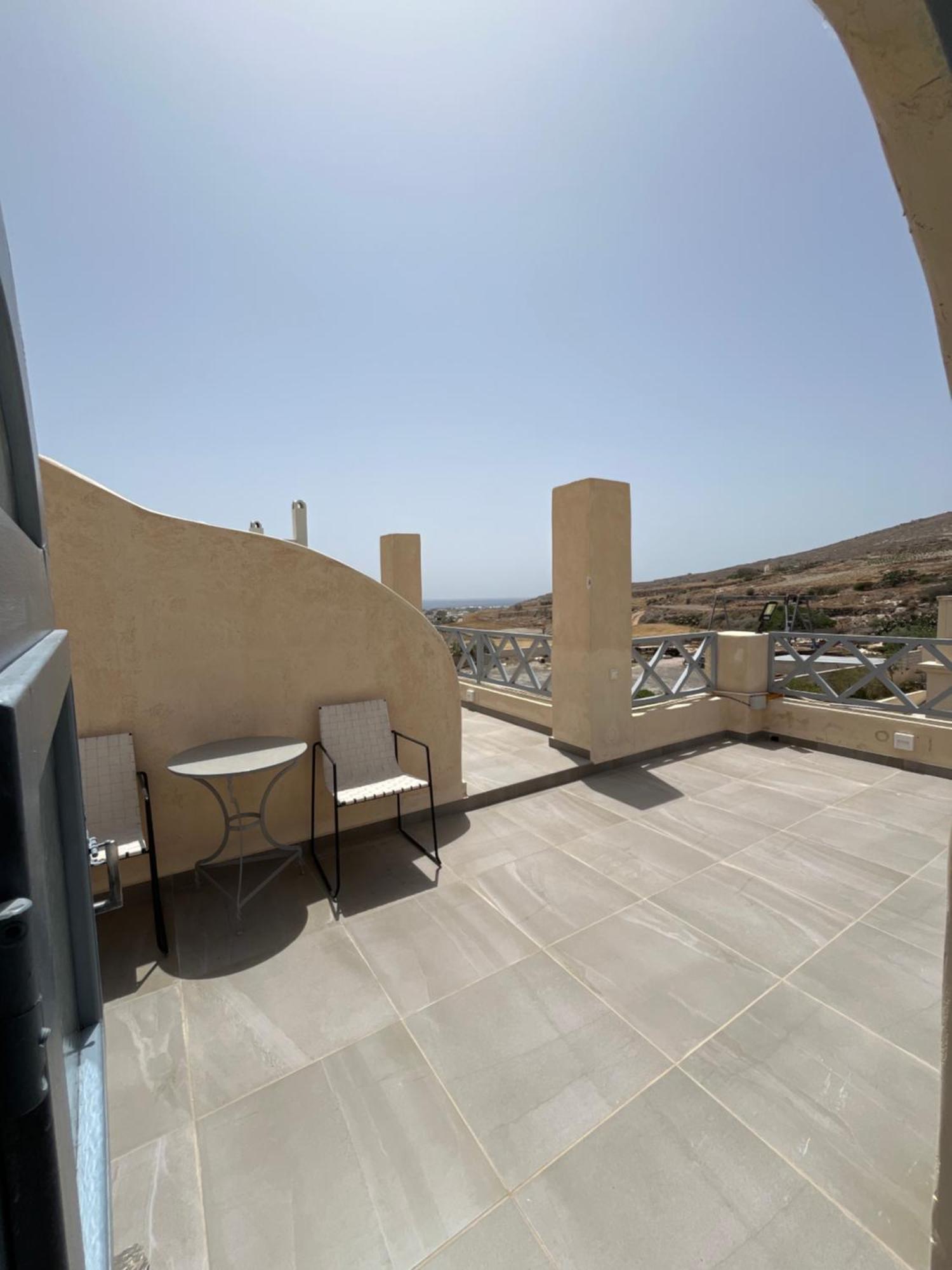 Leon Lux Apartments Perissa Exterior foto